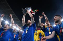 Italy celebrate winning Euro 2020